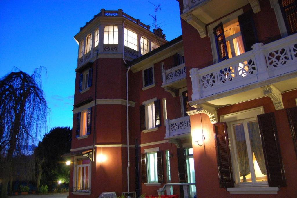 Ca Lazzaroni Hotel Gozzano Buitenkant foto